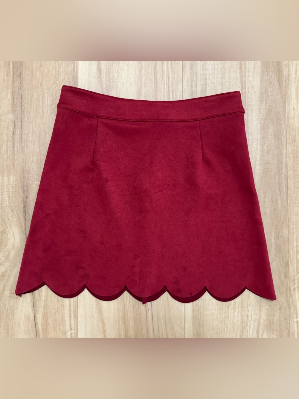 eesome Maroon Scalloped Mini Skirt